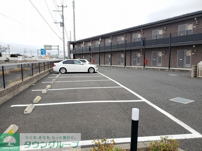 【加須市北小浜のアパートの駐車場】