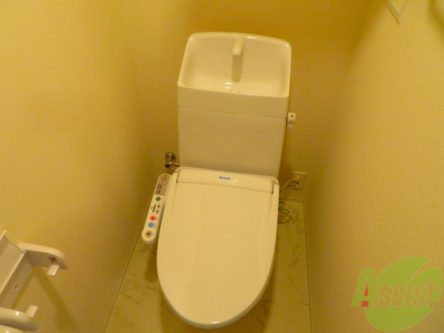 トイレ　トイレは嬉しいウォシュレット付きですよー。