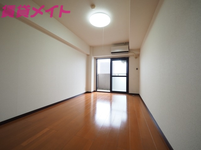 その他部屋・スペース　同じ物件、別部屋の写真です。