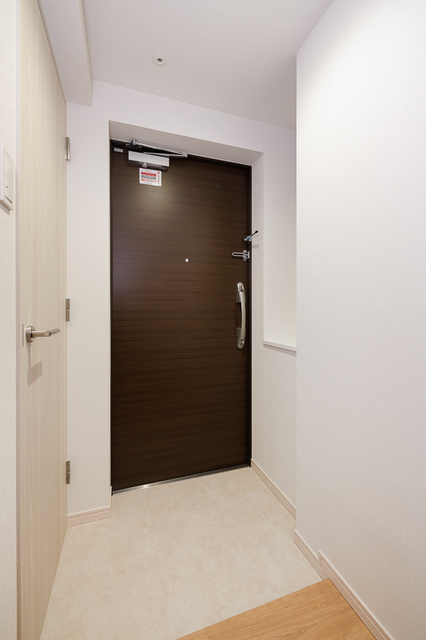 玄関　※写真は同タイプ住戸です。