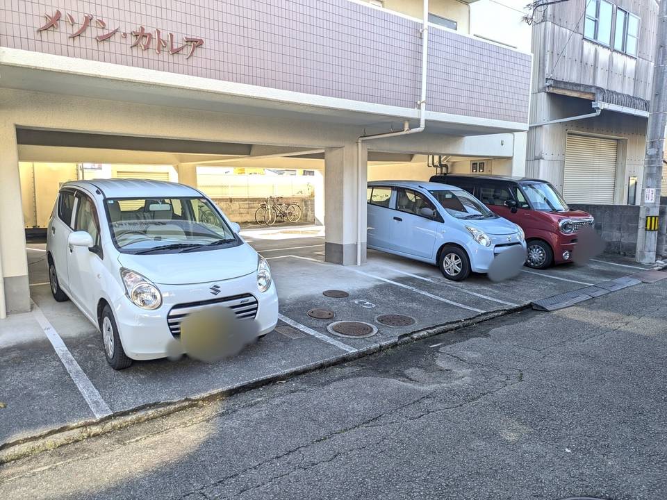 駐車場　駐車場