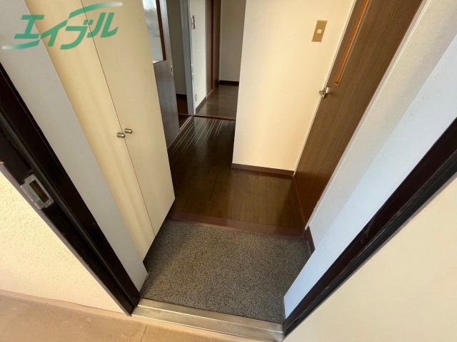 玄関　同型別部屋写真