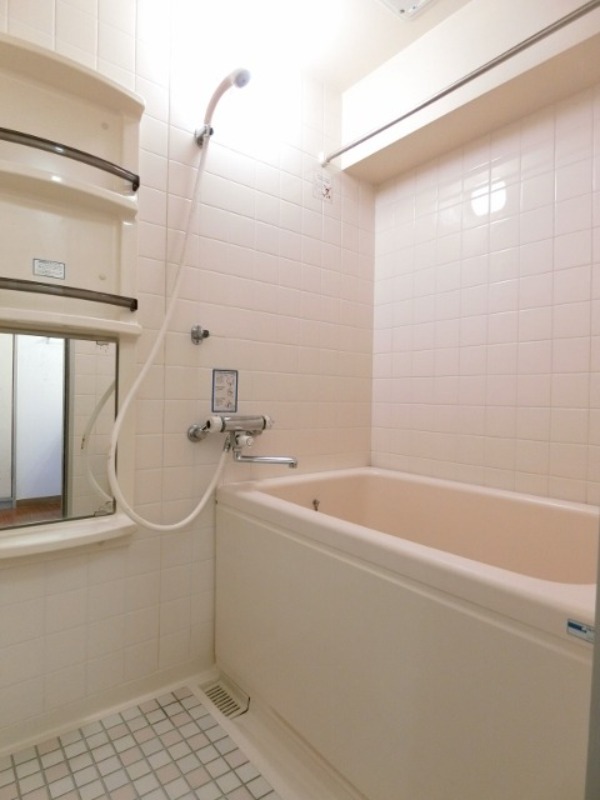 バス・シャワールーム　図面と現状に相違がある場合には現状を優先