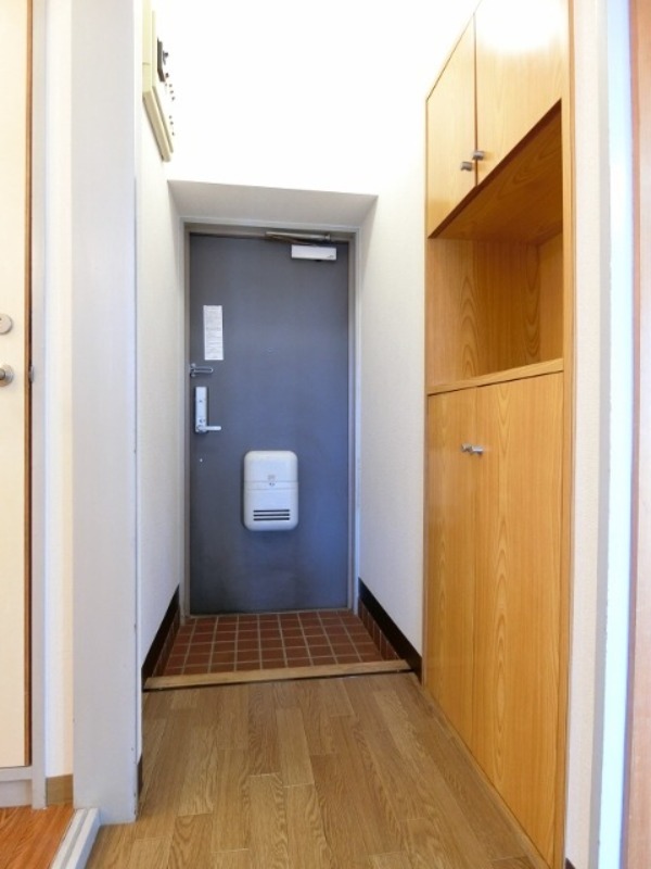 玄関　図面と現状に相違がある場合には現状を優先