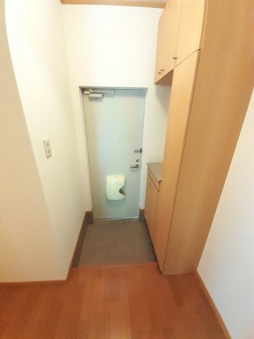 玄関　シューズボックス付きの玄関です★