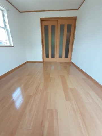 居室・リビング　明るいリビングです☆