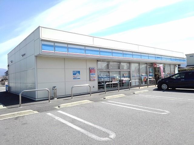 コンビニ　ローソン甲府上今井町南店（コンビニ）まで400m