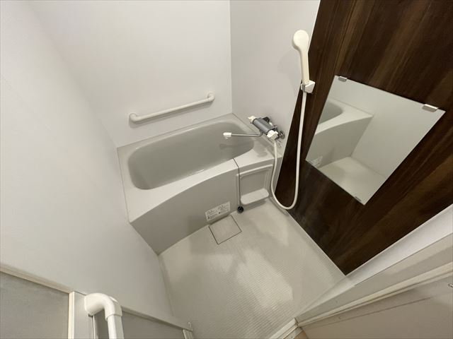 バス・シャワールーム　バス