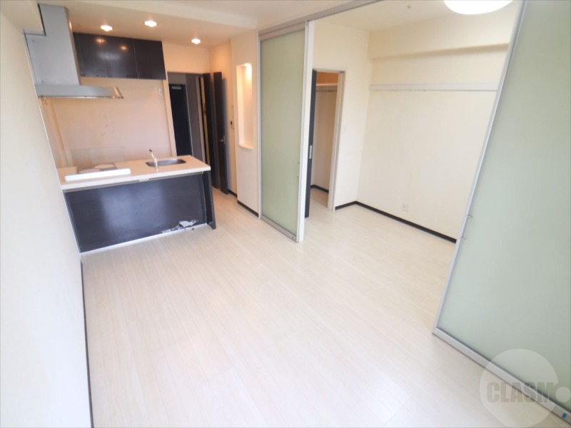 居室・リビング　１１帖のリビングルーム