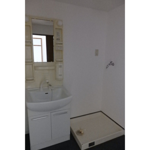 洗面設備　洗面台新品を入れます