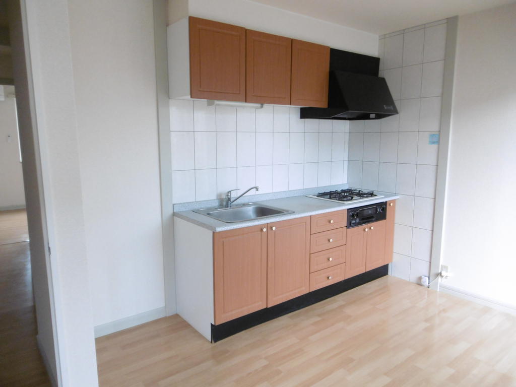 キッチン　写真・動画・パノラマは同物件別部屋のものです。