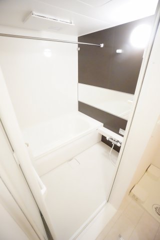 バス・シャワールーム　※同物件・反転タイプの写真です。