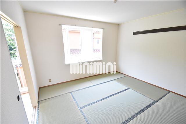 その他部屋・スペース　出窓付きの綺麗な畳のお部屋