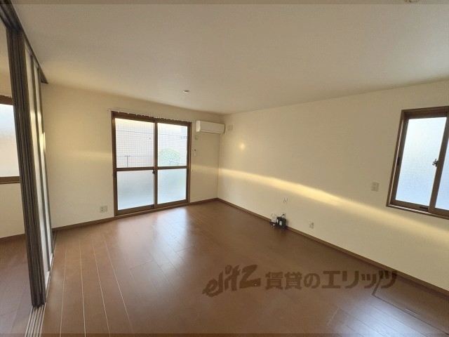 居室・リビング　リビング