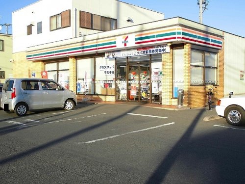コンビニ　セブンイレブン 福山東手城3丁目店（コンビニ）まで520m