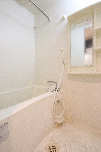 バス・シャワールーム　※別室の参考写真の為、現況優先です。