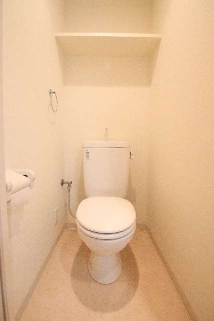 トイレ　※別室の参考写真の為、現況優先です。