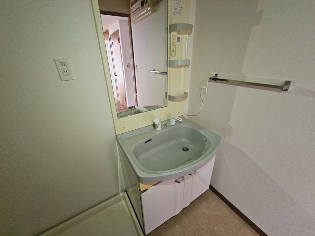 洗面設備　※同型の他のお部屋写真となります。