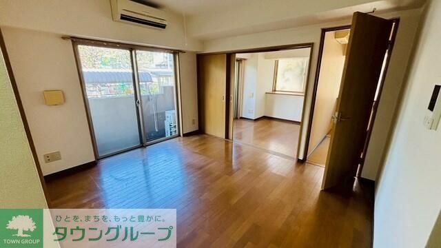 居室・リビング　※別部屋参考写真