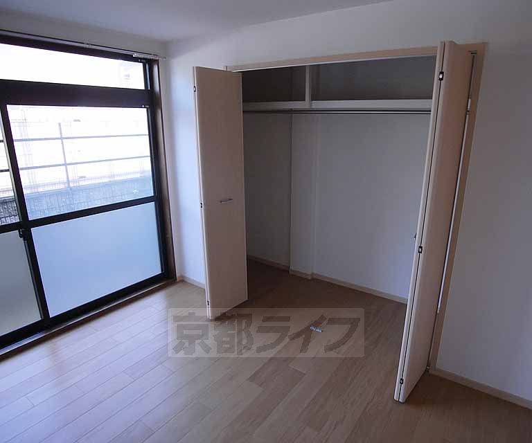 収納　服が多いかたもこのクローゼットなら充分