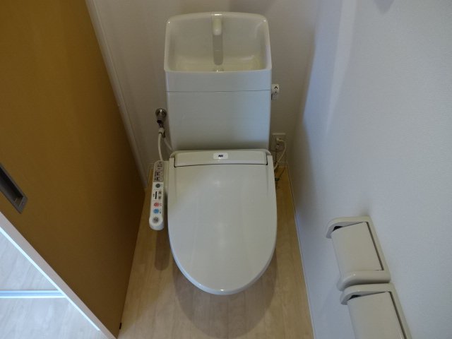 トイレ　シャワー付トイレ