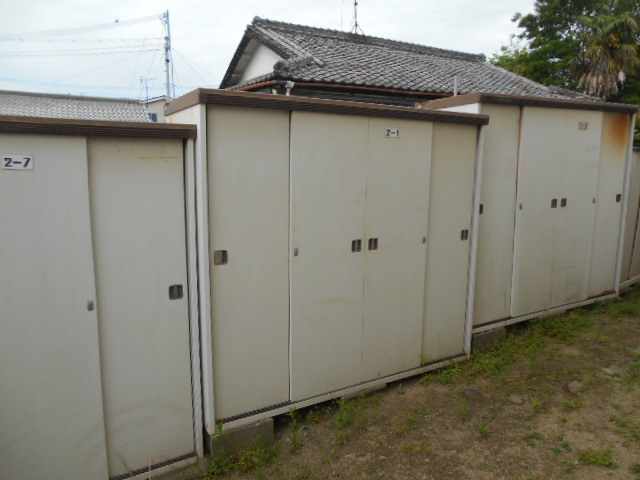 その他設備　別置き収納庫
