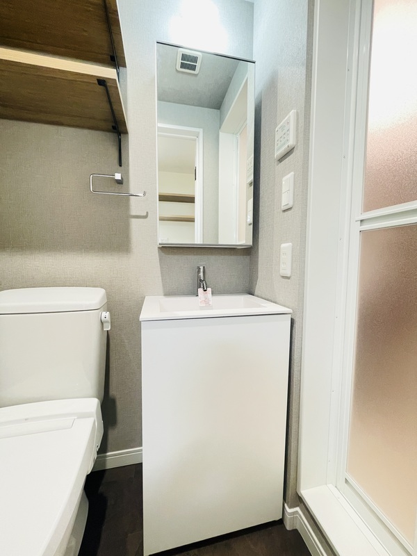 洗面設備　独立洗面化粧台付き