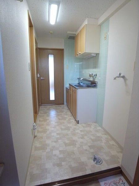 玄関　※別号室の写真となります。