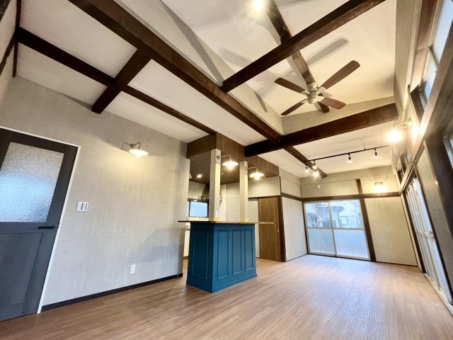 居室・リビング　18畳の広々リビング！