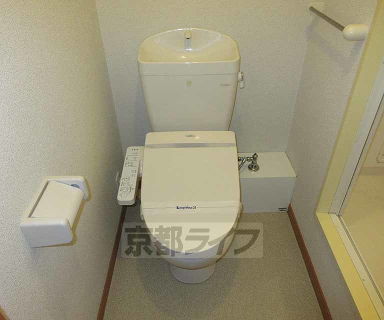 トイレ　ウォシュレット付き！