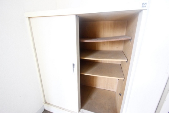 収納　※別の部屋の写真です。