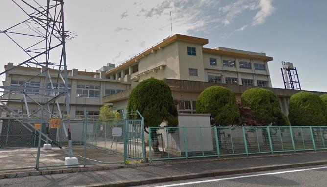 小学校　福山市立久松台小学校（小学校）まで300m