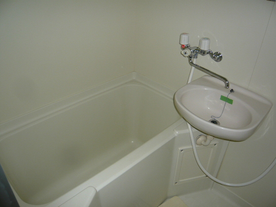 バス・シャワールーム　※別号室の写真です