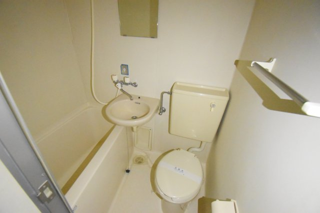 洗面設備　※別部屋参考画像です。