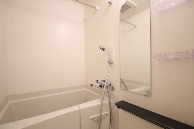 バス・シャワールーム　※別室の参考写真の為、現況優先です。