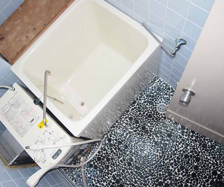 バス・シャワールーム