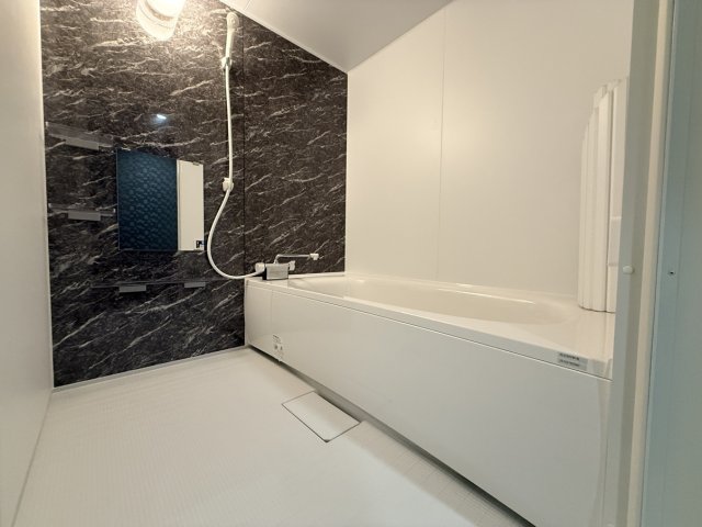 バス・シャワールーム　同物件別号室の写真です。