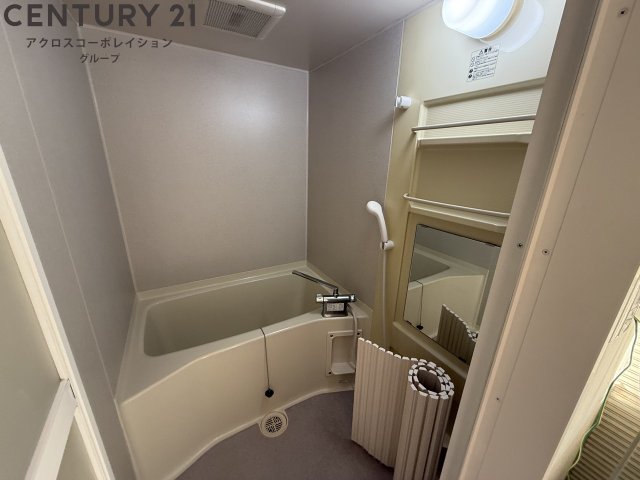 バス・シャワールーム　シンプルで機能的なユニットバスです！