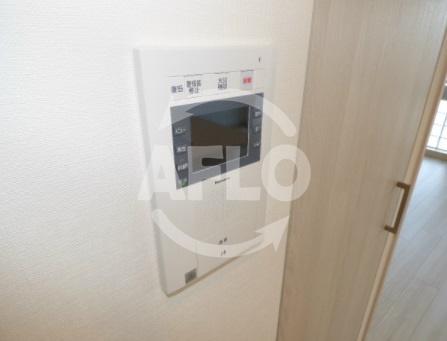 セキュリティ　プレサンスロジェ心斎橋　TVモニター付きインターホン