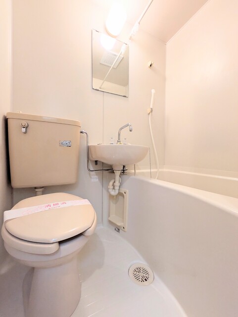 バス・シャワールーム　お掃除もまとめてできるユニットバス☆