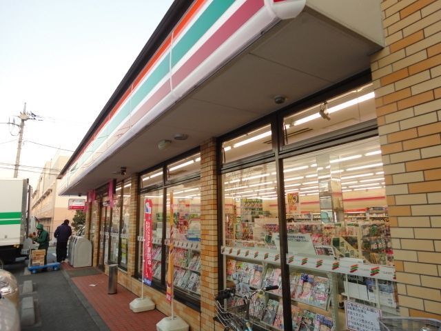 コンビニ　セブンイレブン八王子散田3丁目店（コンビニ）まで94m