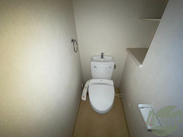 トイレ　人気のウォシュレットタイプのトイレです。安心して使えますね。