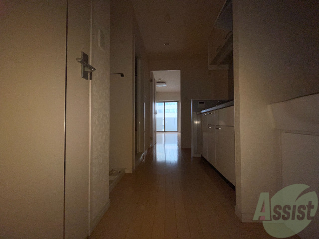 玄関　玄関から各室へスムーズに行けそうですね。