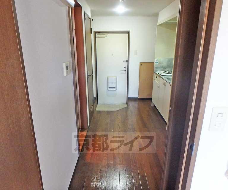 その他部屋・スペース　玄関から廊下にかけて