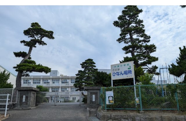 小学校　掛川市立大渕小学校（小学校）まで505m