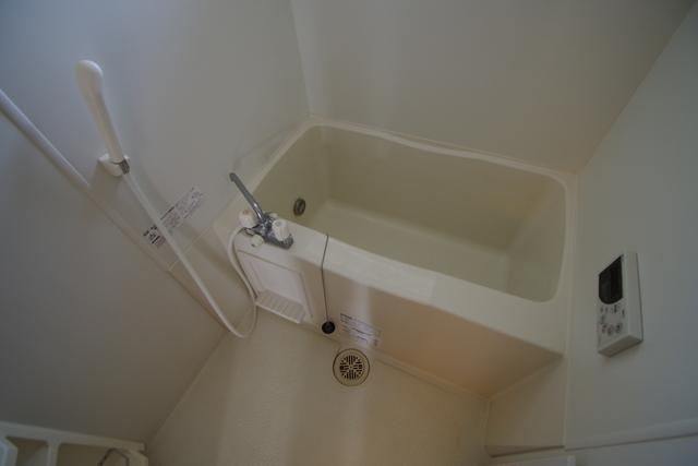バス・シャワールーム　★追い焚き給湯付のバスルーム★