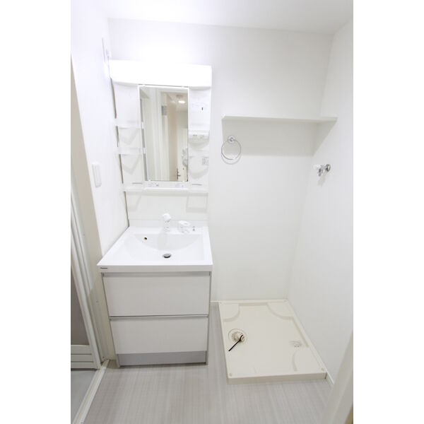 洗面設備　同タイプのお部屋の写真です。
