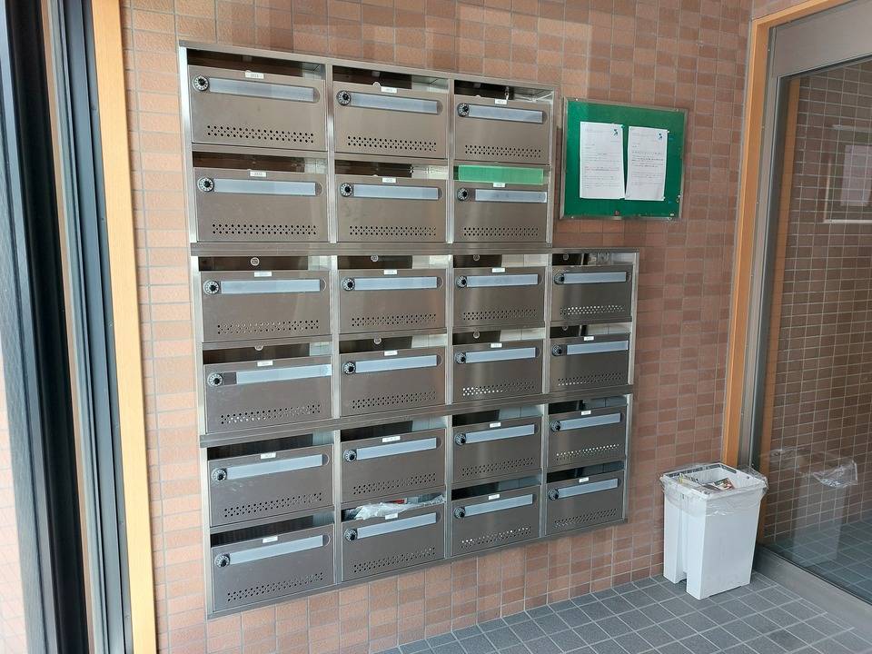 エントランス　メールBOX