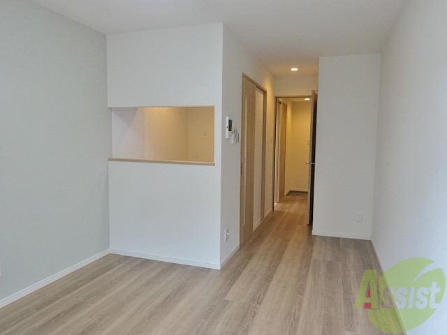 居室・リビング　．