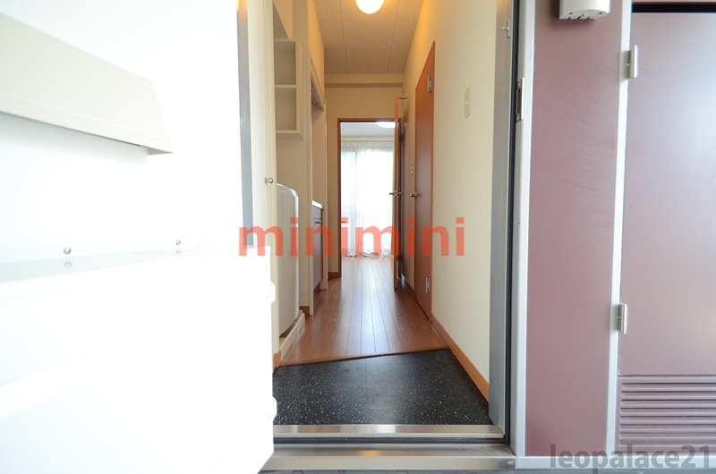 玄関　※写真と現物が異なる場合は現物を優先いたします。